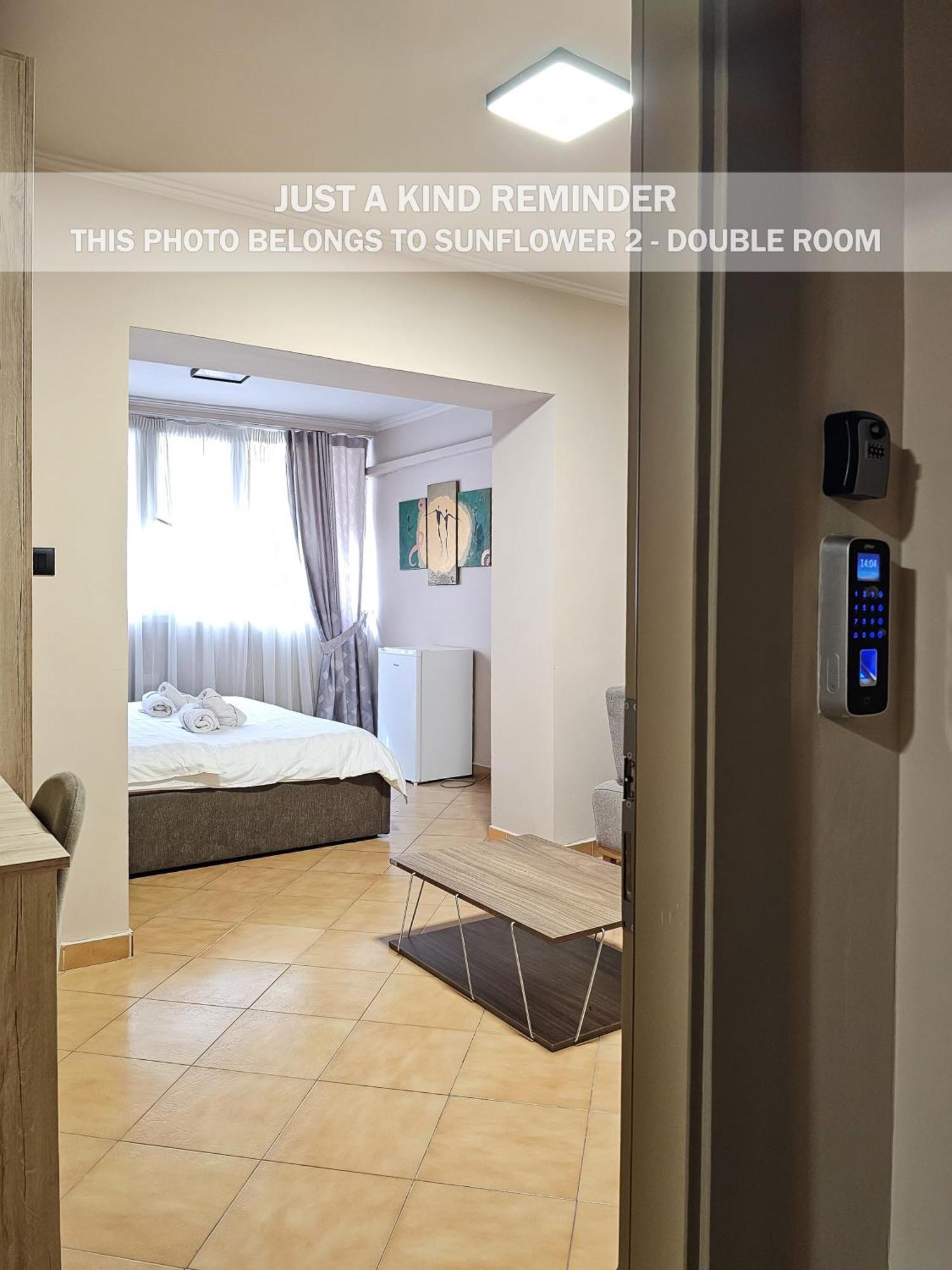 Sunflower Rooms Tirana Exterior photo